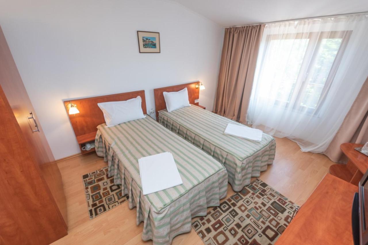 Hotel Amurg Eforie Sud  Exteriör bild